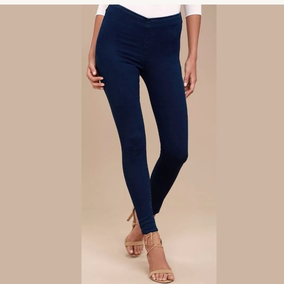 Free People Dark Denim SizeShort Jean Leggings NWT - Picture 2 of 4